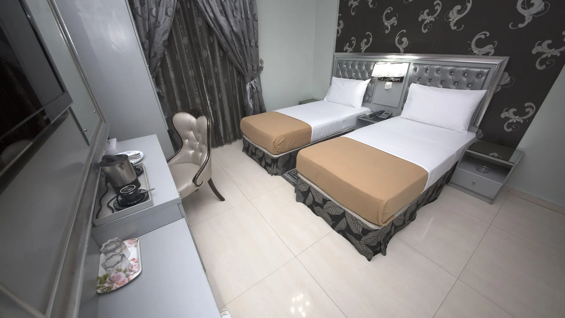 White Fort Hotel Dubai